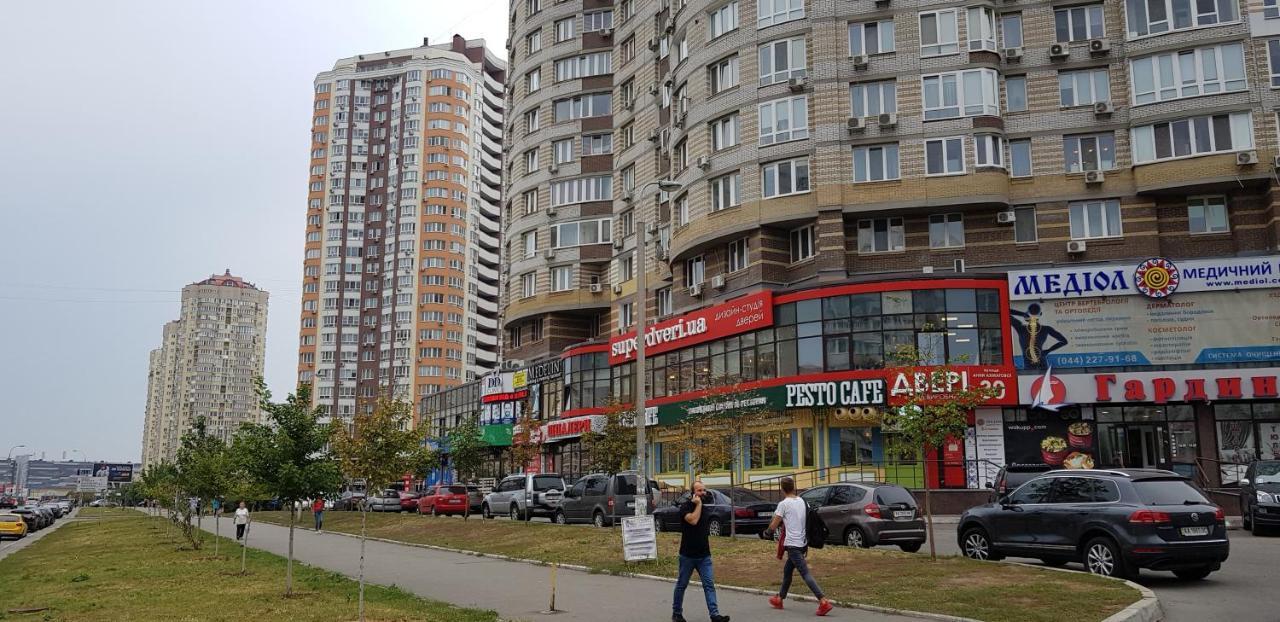 Apartments "Pleasure" Kiev Exteriör bild